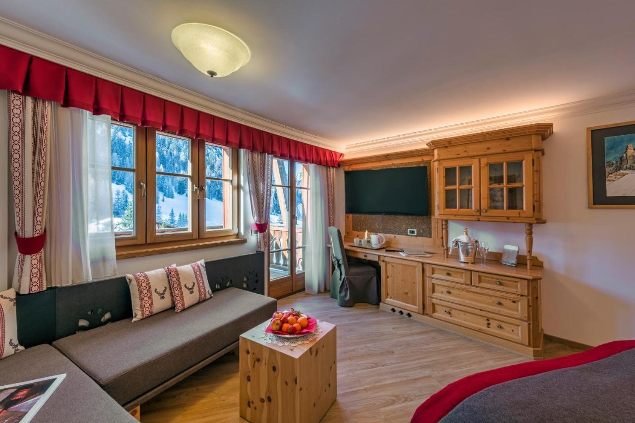 Posta Zirm Hotel Corvara Zewnętrze zdjęcie