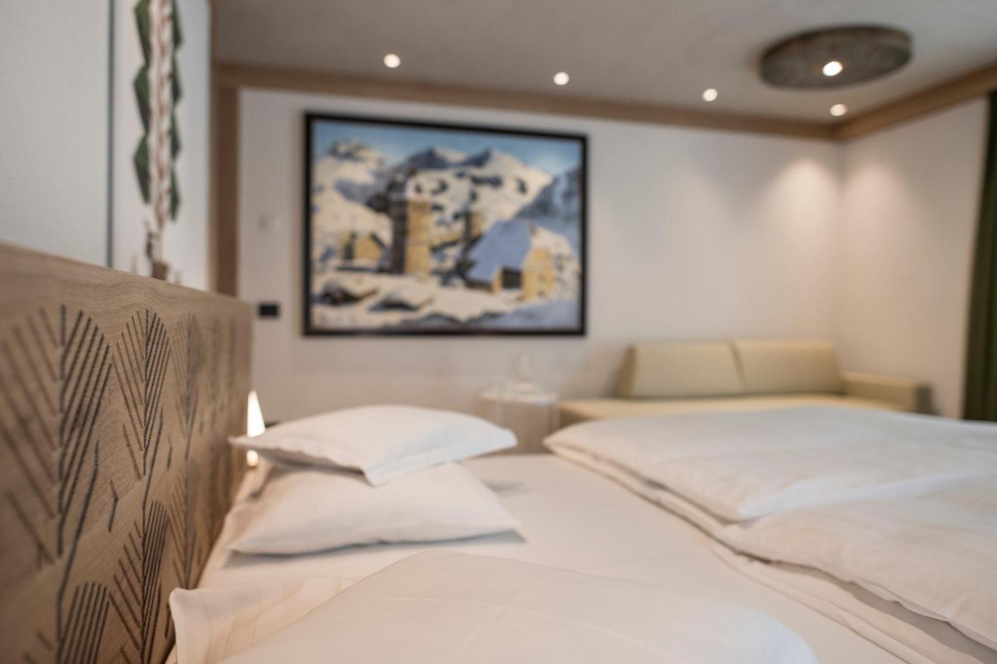Posta Zirm Hotel Corvara Zewnętrze zdjęcie